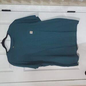 Women's Carhartt top